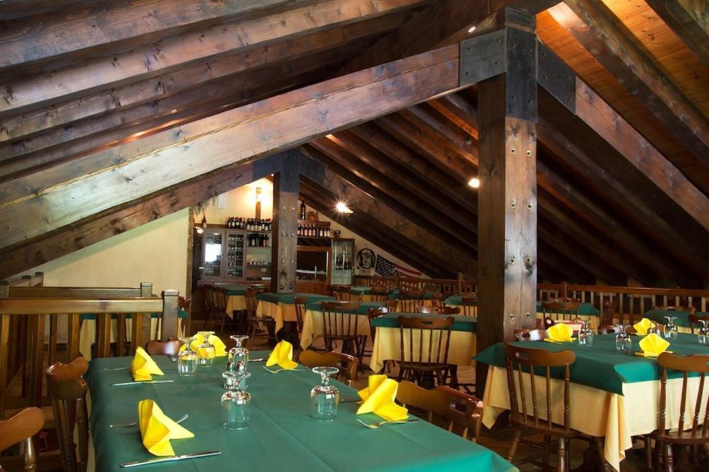 Hotel California Champoluc Exterior photo