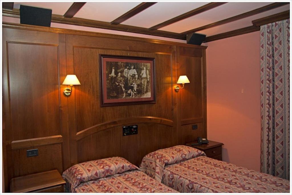 Hotel California Champoluc Exterior photo